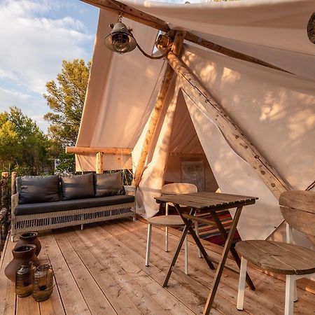 Plage Cachee - Glamping فربوسكا المظهر الخارجي الصورة